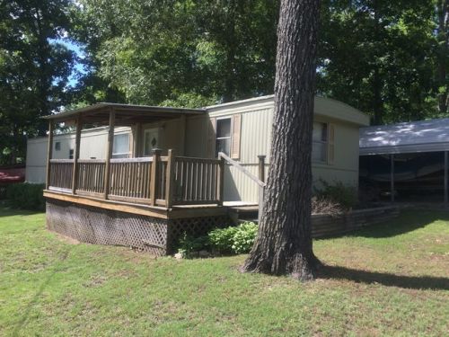 166 Sweetbrier Dr, Decaturville, TN 38329-5247