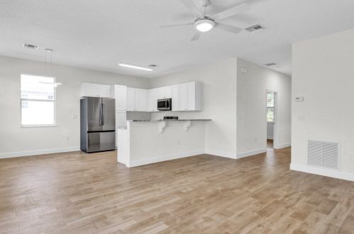 7725 98th Ave, Vero Beach FL  32967-2747 exterior