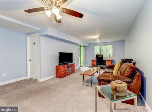 352 Winding Way, Norristown PA  19406-2633 exterior