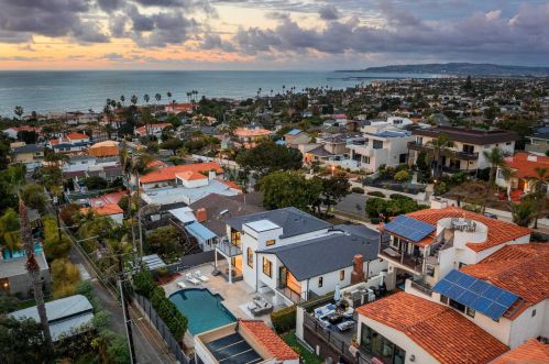 4525 Alhambra St, San Diego CA  92107-4018 exterior