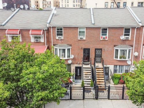 627 139th St, Bronx, NY 10454-2305