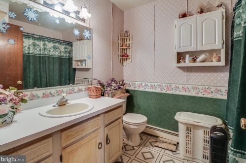 1823 Harvey Straughn Rd, Blackbird DE  19734-9646 exterior