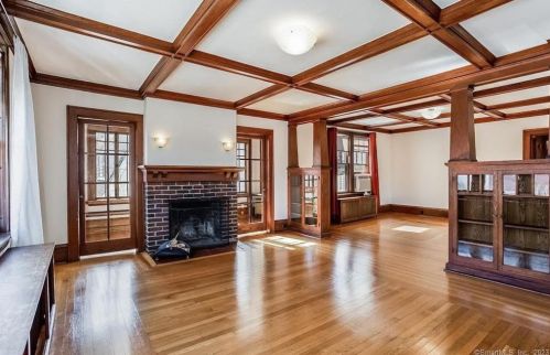 12 Macdonough Pl, Middletown CT  06457-3603 exterior