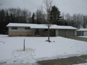 832 Randolph St, Mishicot WI  54228-9403 exterior