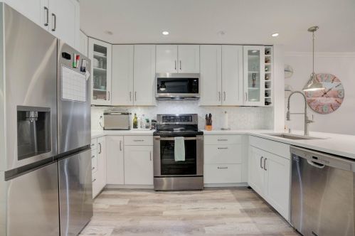 121 Ocean Dunes Cir, Jupiter FL  33477-9140 exterior