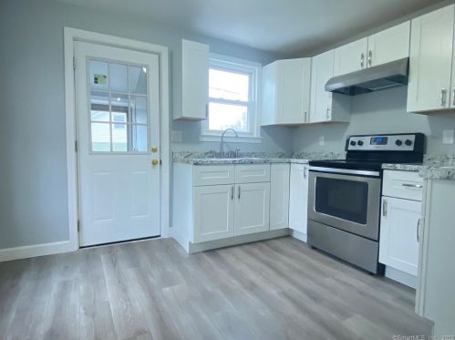 79 Branford Rd, North Branford CT  06471-1323 exterior