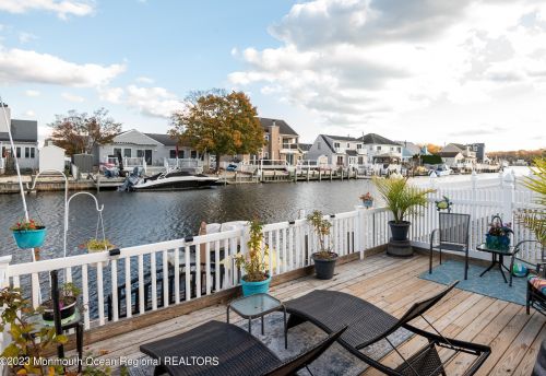 106 Moorage Ave, Berkeley Township NJ  08721-1879 exterior