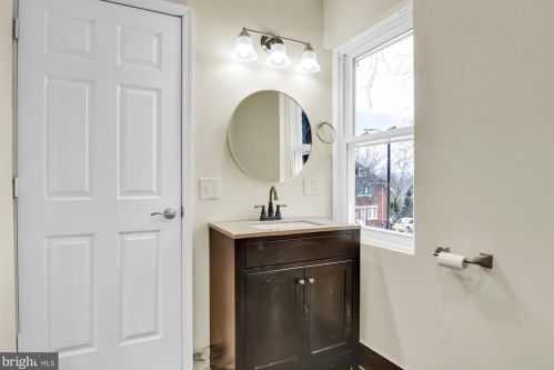 1505 Allison St, Harrisburg PA  17104-3138 exterior