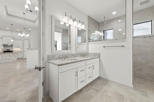 3318 1st Ter, Cape Coral, FL 33993-6905