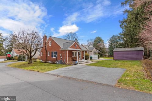 106 Roselle Ave, Lancaster PA  17603-6672 exterior