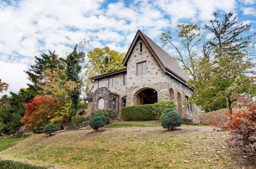 3625 Aikenside Ave, Cincinnati, OH 45213-2105