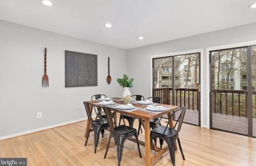 2271 Wheelwright Ct, Herndon VA  20191-2337 exterior