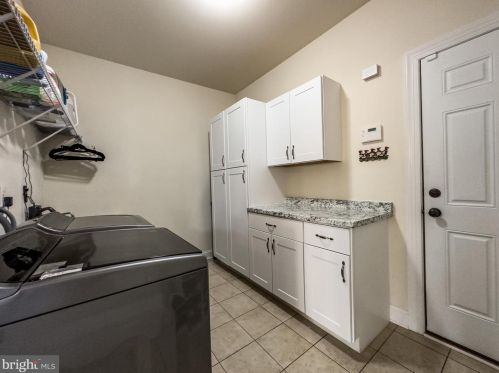 1 Cobalt Ct, Swedesboro NJ  08085-3644 exterior