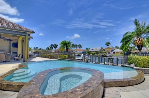 4402 20th Ave, Cape Coral, FL 33904-8707