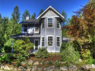 5056 Noon Rd, Bellingham, WA 98226-8719