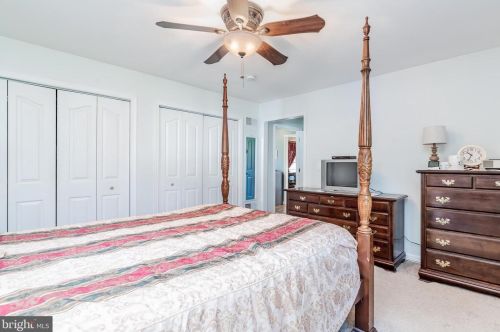 3 Sunset Dr, Navy Sup Dpt PA  17050-1652 exterior