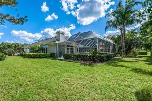 18604 Avenue Monaco, Lutz FL  33558-5316 exterior