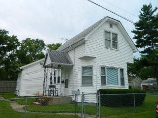 315 28th St, Marion, IN 46953-3615