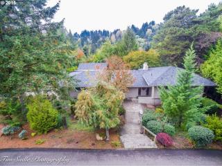 3395 66th Ave, Portland, OR 97206-2601