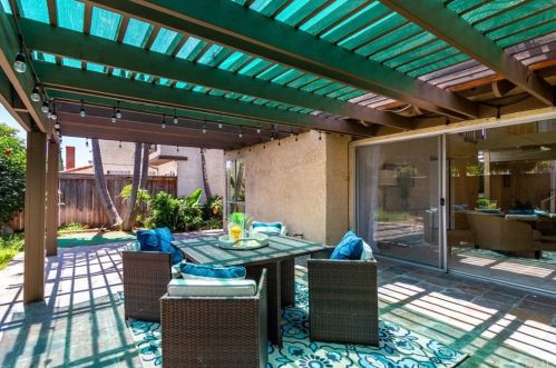 406 Massachusetts Ln, Placentia CA  92870-5017 exterior