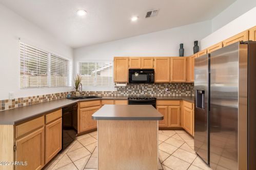 4344 Cielo Grande, Glendale AZ  85310-3929 exterior