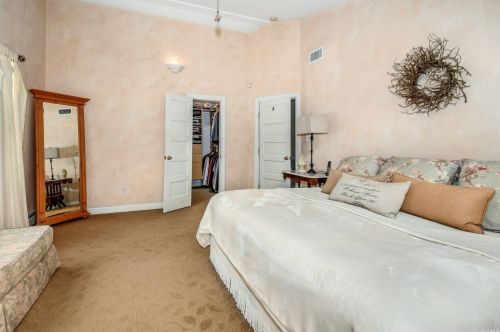 7 Sunken Meadow Rd, Northport NY  11768-2718 exterior