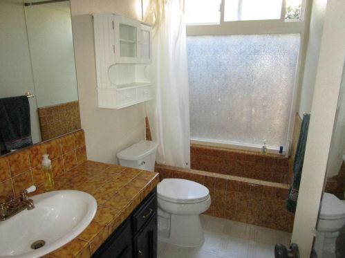 1931 San Gabriel Ave, Clovis CA  93611-4124 exterior