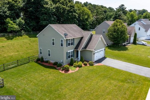 422 8th Ave, Parkesburg PA  19365-1360 exterior