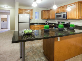 6600 130th Ave, Kirkland WA  98033-8624 exterior