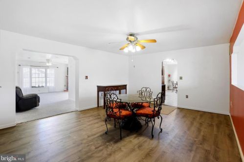 414 Old Country Club Rd, Charles Town WV  25414-5826 exterior