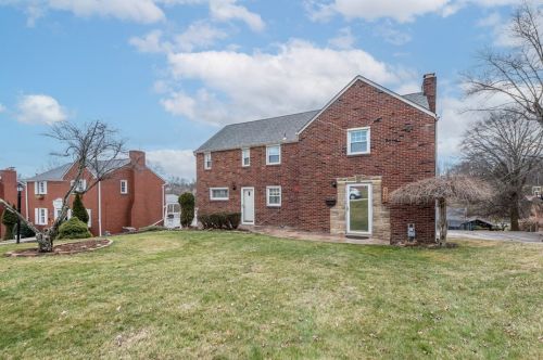 5060 Daube Dr, Pittsburgh, PA 15236-1610