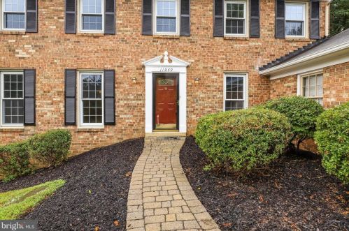 11049 Ring Rd, Herndon, VA 20190-3920