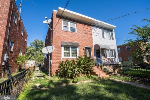 744 Kennedy St, Washington, DC 20011-3032