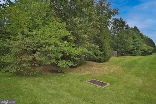 47 Barlow Dr, Souderton PA  18964-2276 exterior