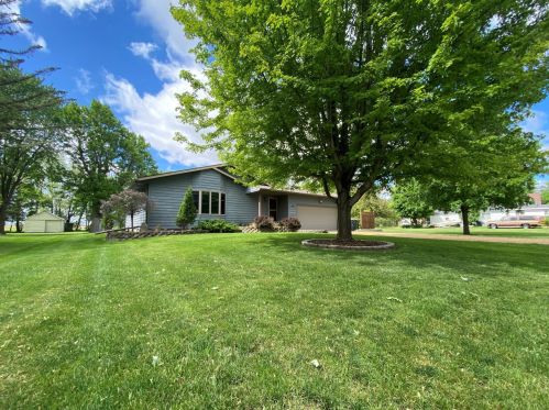 1306 3rd Ave, Brewster, MN 56119-4002