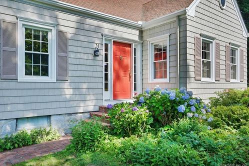 2136 Huntington Tpke, Bridgeport, CT 06611-5058