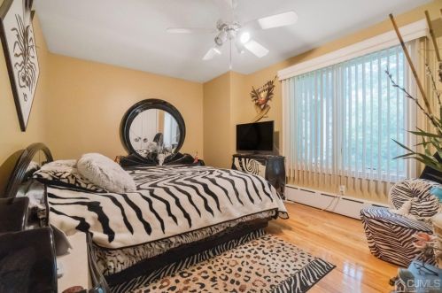 40 Wilson Ave, Morganville NJ  07751-9786 exterior