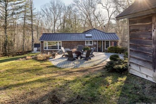 26 Smith Hill Rd, West Woods, CT 06069-2110