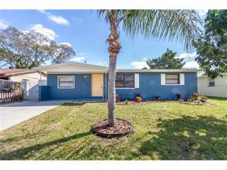 11661 Leisure Ln, Largo, FL 33773-4704