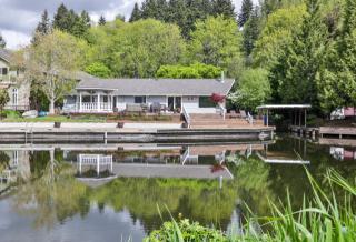 8427 175th St, Bothell WA  98028-1897 exterior