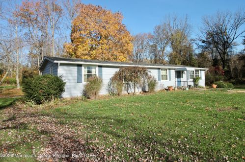 430 Charles Pl, East Freehold, NJ 07728-3403