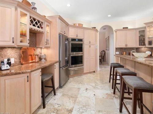 270 Logan Blvd, Naples FL 34116-3909 exterior