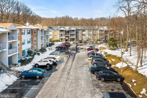 64 Holly Ct, Trenton NJ 08619-4636 exterior