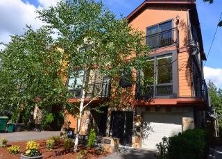 3620 Winslow Pl, Seattle, WA 98103-8758