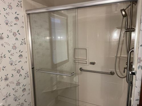 1462 Lakeshore Dr, Menasha WI  54952-1326 exterior