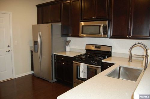 13 Iris Ln, Outwater NJ  07026-3560 exterior