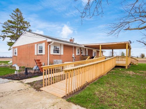3794 Middle Pike, West Jefferson OH  43162-9710 exterior