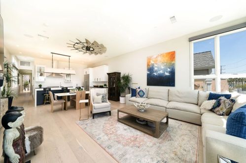 231 Seal Beach Blvd, Seal Beach CA  90740-2633 exterior