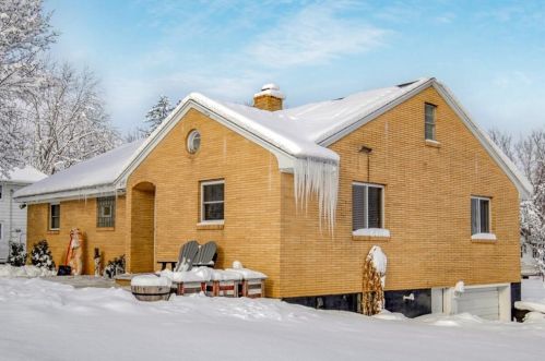 257 Mckinley Ave, Brackett WI  54742-9637 exterior