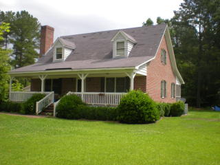 212 4th Ave, Atkinson, NC 28421-9774